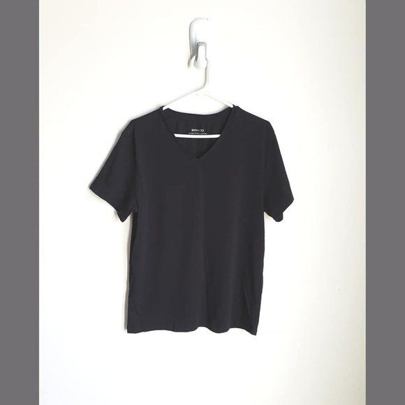 2 for $60 RW&CO Pima Cotton V-Neck T-Shirt - Picture 2 of 6